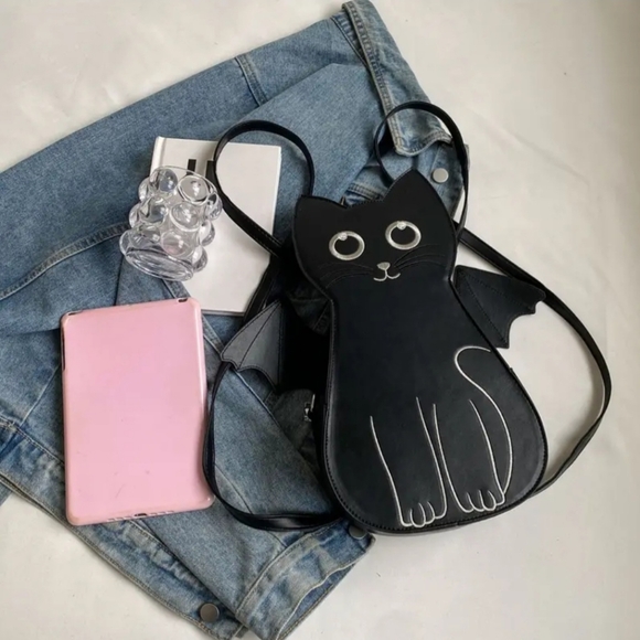 Kitty with Wings Backpack - Picture 5 of 6